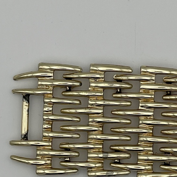 Vintage Coro Pegasus Weave Pattern Gold Tone Bracelet 7" Signed - Picture 3 of 10